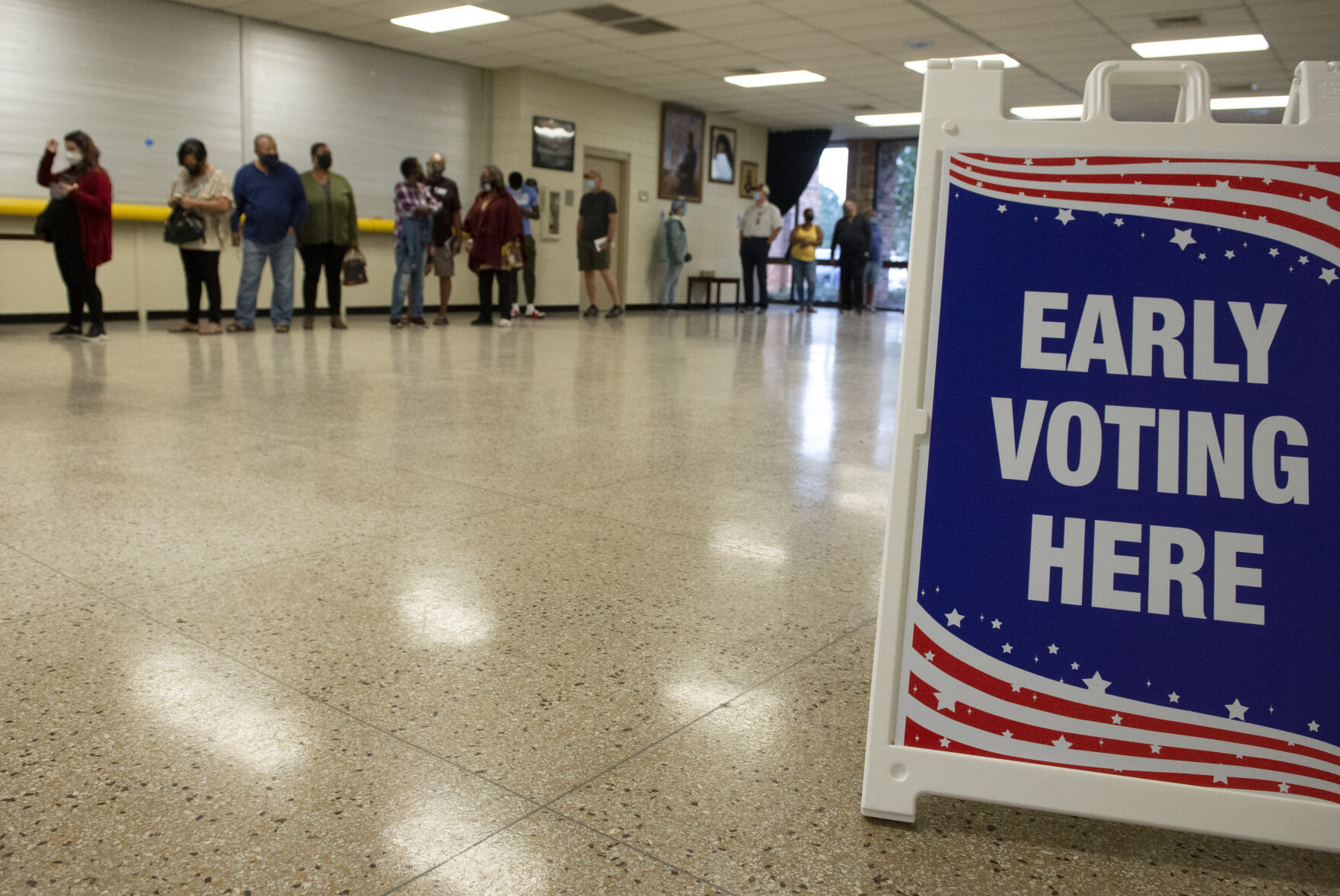 ACA.earlyvoting009.101720.jpg